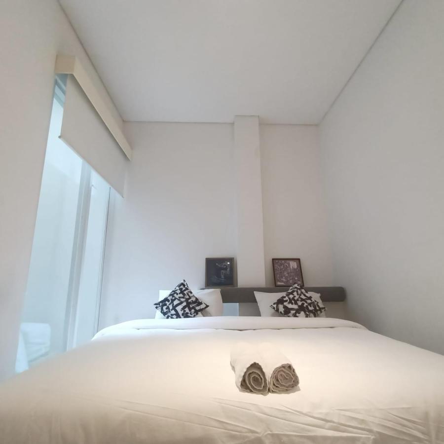 Tengah Tengah Jakarta Exterior foto