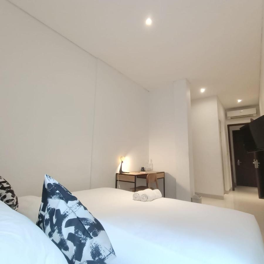 Tengah Tengah Jakarta Exterior foto